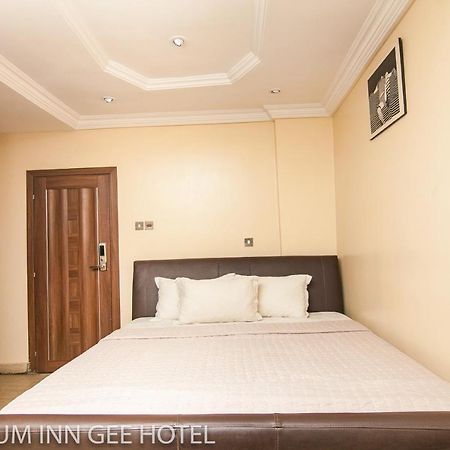 Platinum Inn Gee Hotel Suru Lere Extérieur photo
