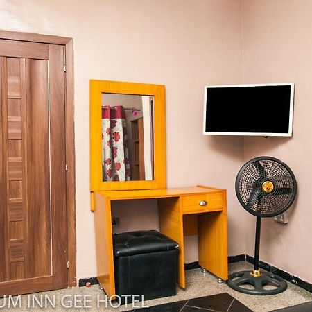 Platinum Inn Gee Hotel Suru Lere Extérieur photo