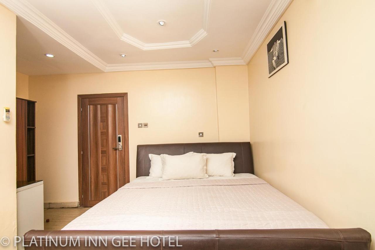 Platinum Inn Gee Hotel Suru Lere Extérieur photo