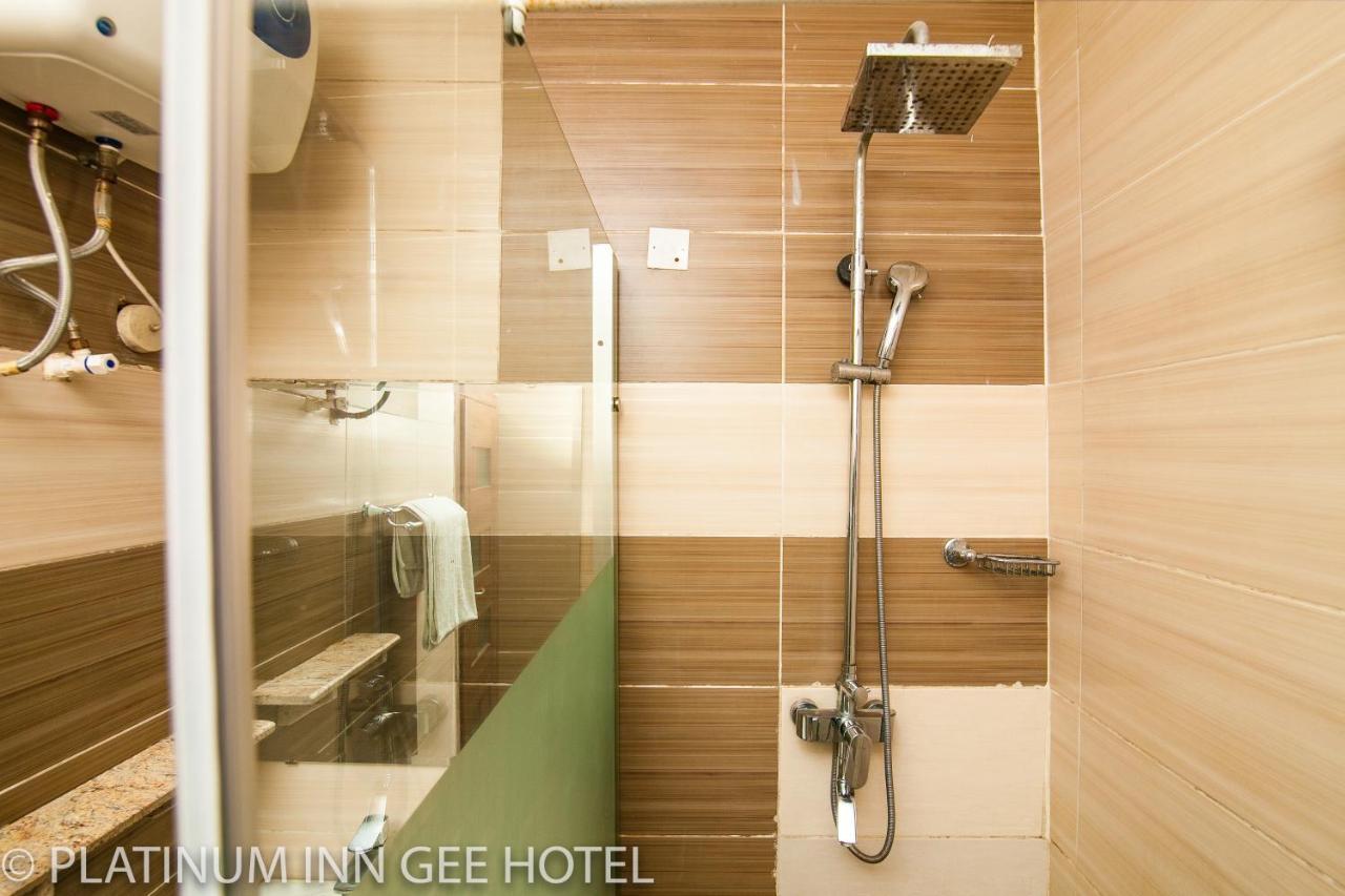 Platinum Inn Gee Hotel Suru Lere Extérieur photo