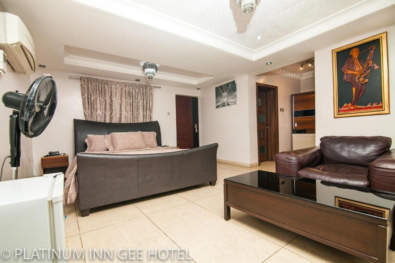 Platinum Inn Gee Hotel Suru Lere Extérieur photo