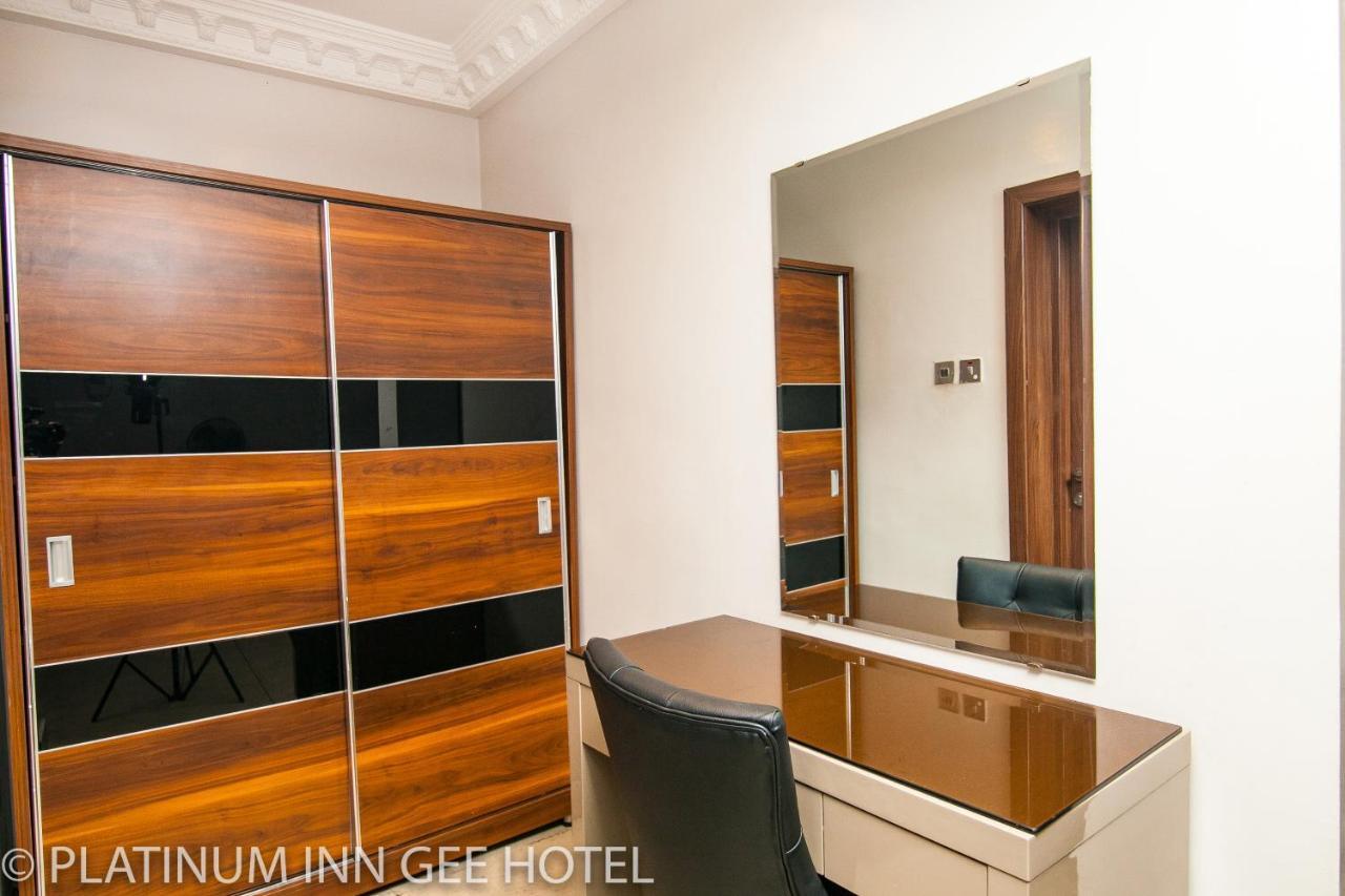 Platinum Inn Gee Hotel Suru Lere Extérieur photo