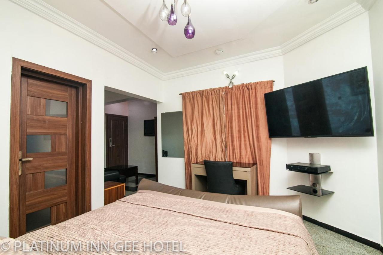 Platinum Inn Gee Hotel Suru Lere Extérieur photo