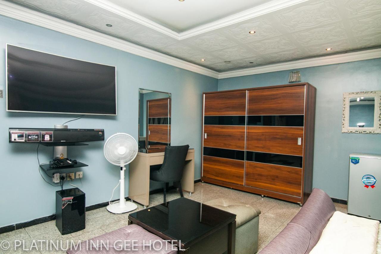 Platinum Inn Gee Hotel Suru Lere Extérieur photo