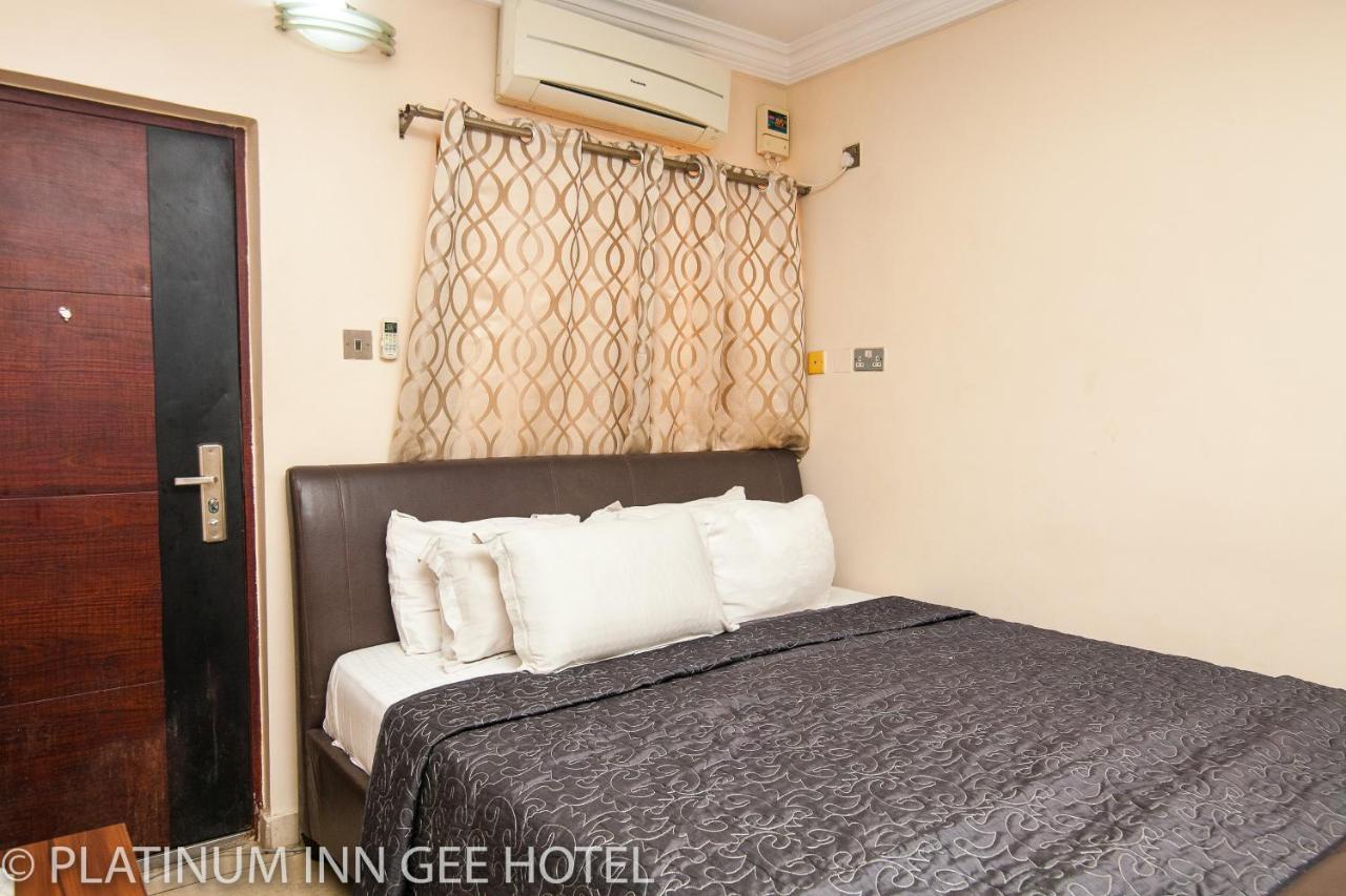 Platinum Inn Gee Hotel Suru Lere Extérieur photo