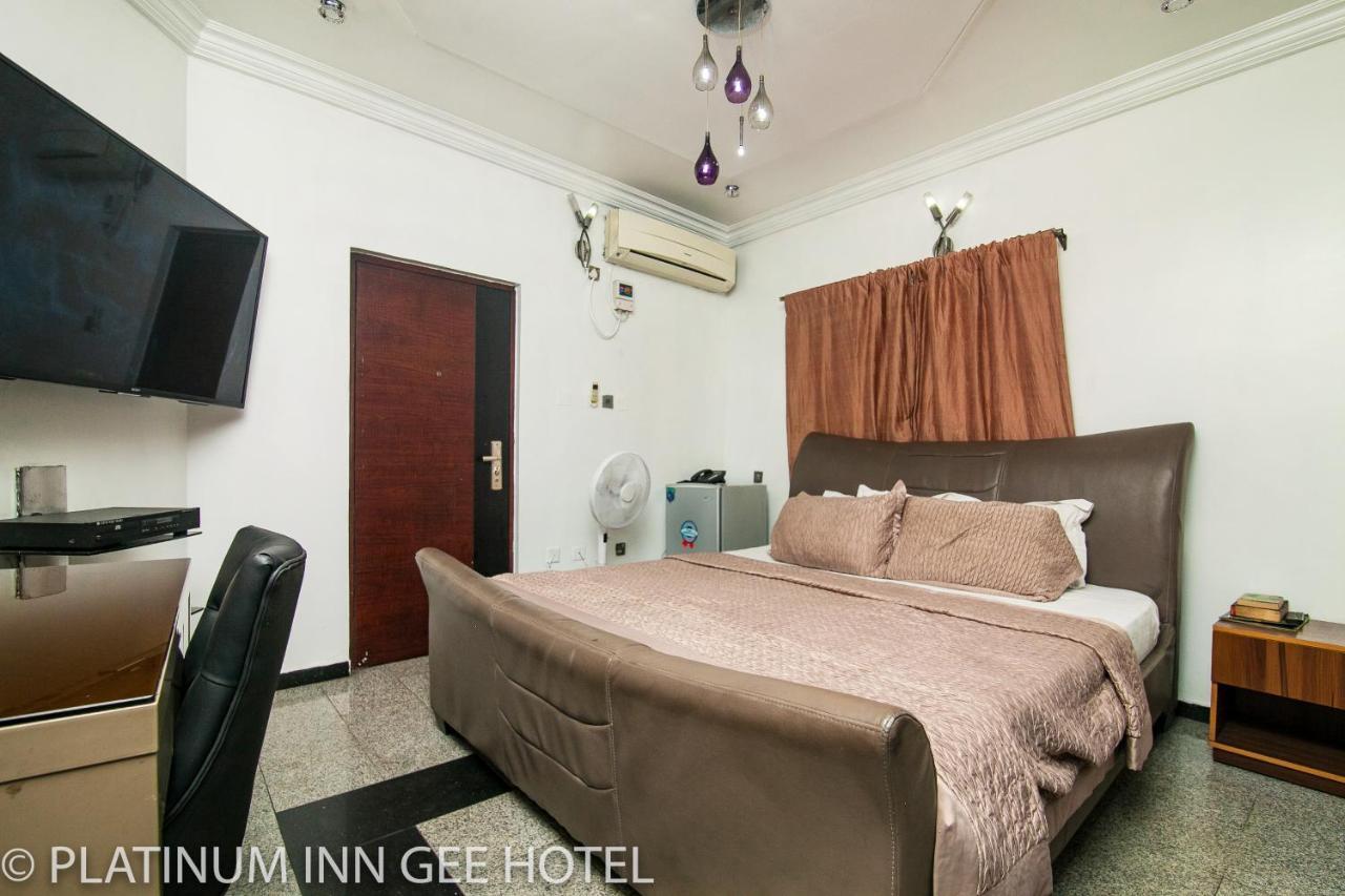 Platinum Inn Gee Hotel Suru Lere Extérieur photo