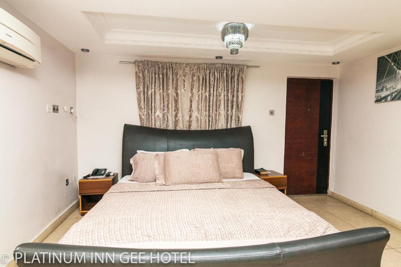 Platinum Inn Gee Hotel Suru Lere Extérieur photo