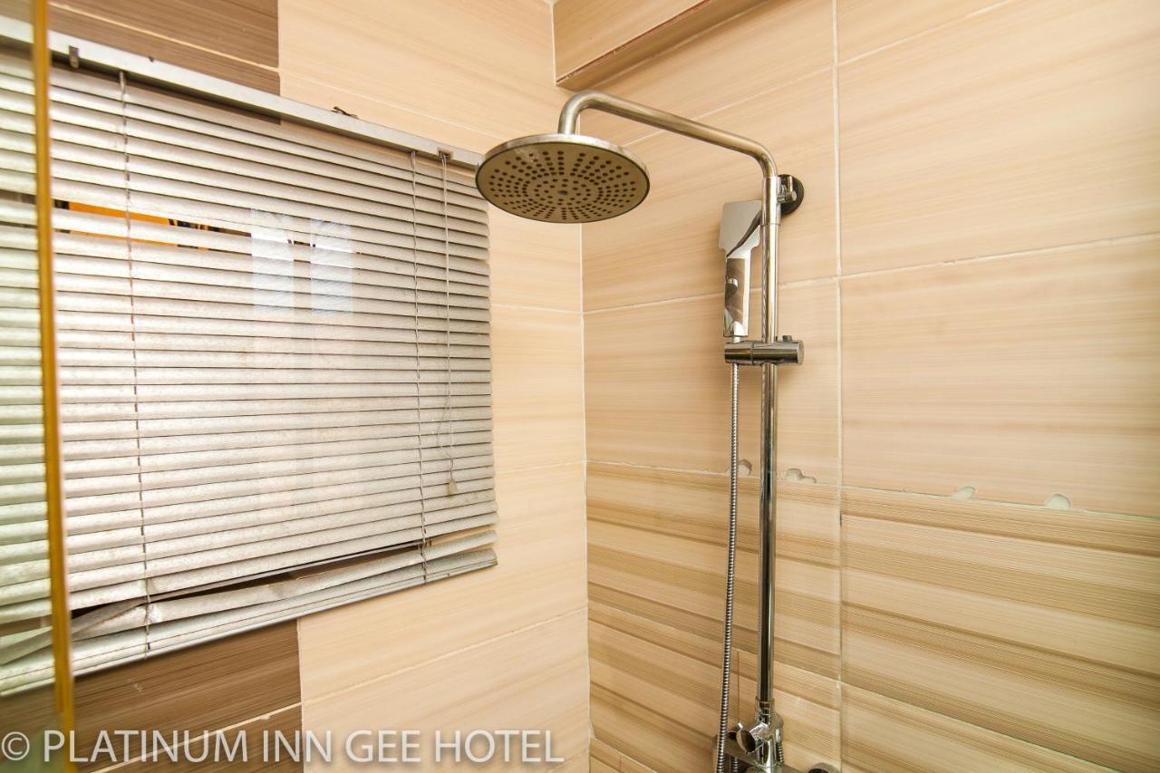 Platinum Inn Gee Hotel Suru Lere Extérieur photo