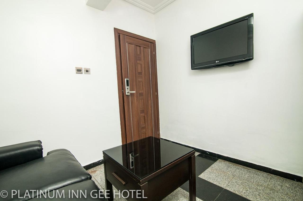 Platinum Inn Gee Hotel Suru Lere Extérieur photo